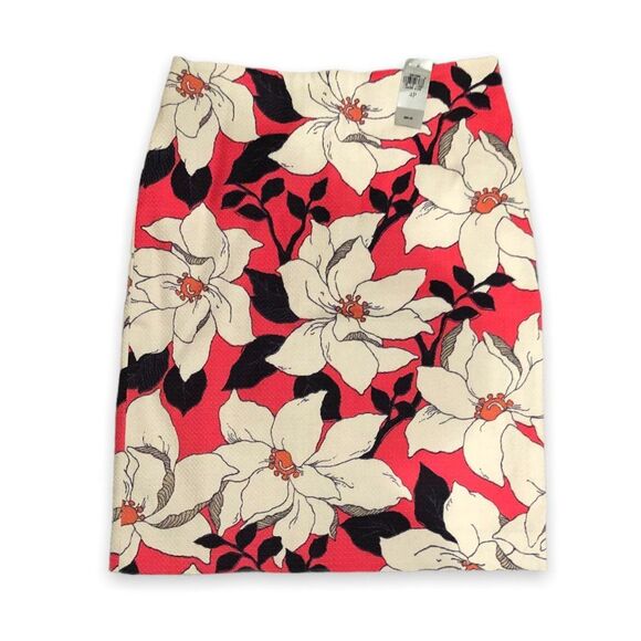 NWT Ann Taylor Petite Lined Pencil Skirt size 4P Pink Floral Pattern Officewear - Picture 1 of 7
